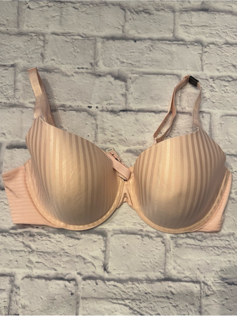Victoria's Secret Pale Pink Striped Padded T-Shirt Bra